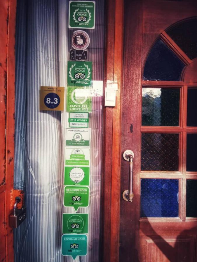 Treehouse Hostel Kuching Ngoại thất bức ảnh