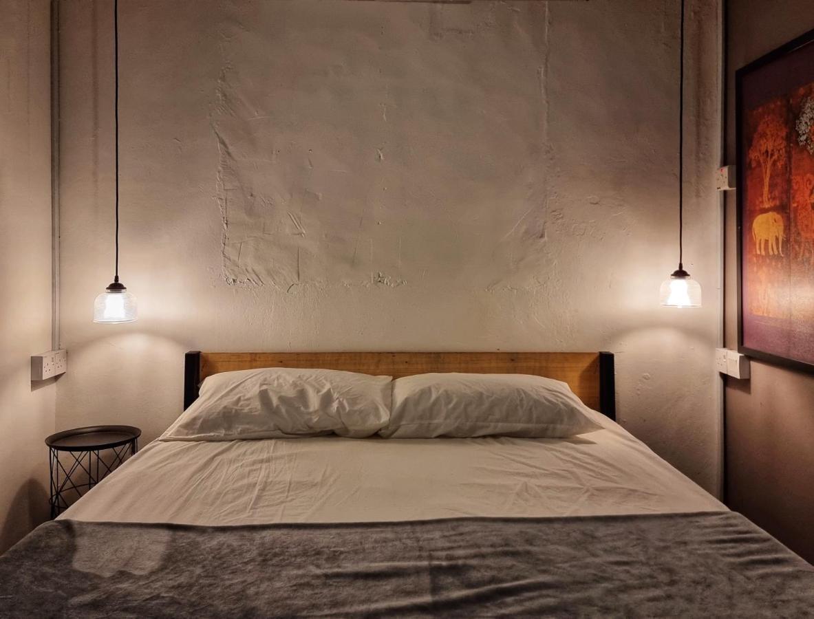 Treehouse Hostel Kuching Ngoại thất bức ảnh